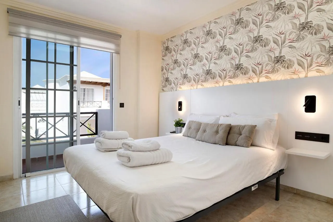 La Marina Villa Puerto del Carmen  0*, Puerto del Carmen (Lanzarote)